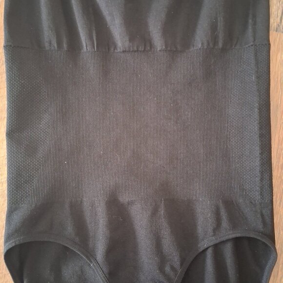 SOLD Women's Black Shapewear Bodysuit Tummy Control - Square Neck Size LARGE - Picture 7 of 9